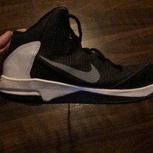 Boys Nike shoes size 3 used